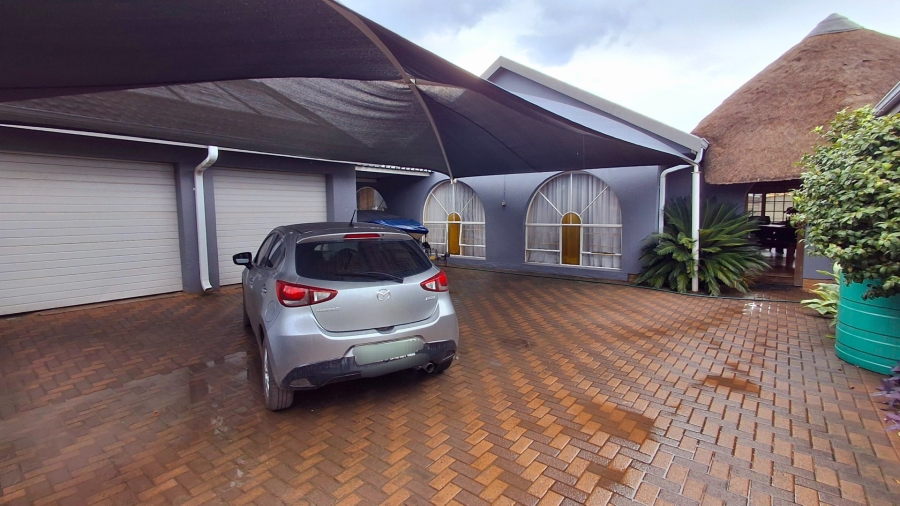 3 Bedroom Property for Sale in Vaalpark Free State